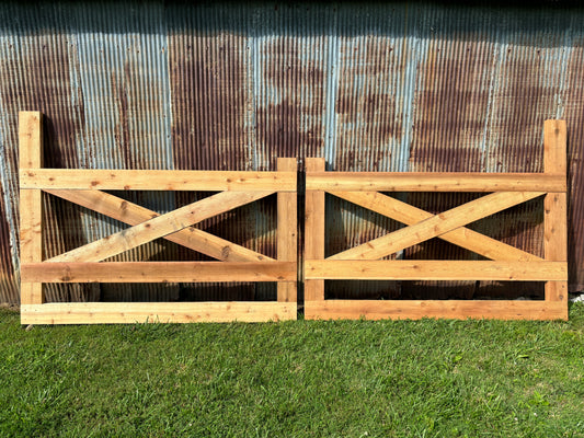 Western Red Cedar Entrance Gates